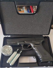 Cargar imagen en el visor de la galería, Pistola Co2 Stinger G17 Glock + 2 Co2 + 500bb + Maleta Rigid
