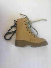 Cargar imagen en el visor de la galería, Encendedor Militar Soplete Destapador Bota Coyote