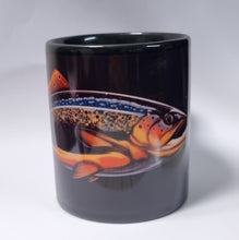 Cargar imagen en el visor de la galería, Taza Negra Café o Té Diseños Pesca Deport Salmon 325ml Regal